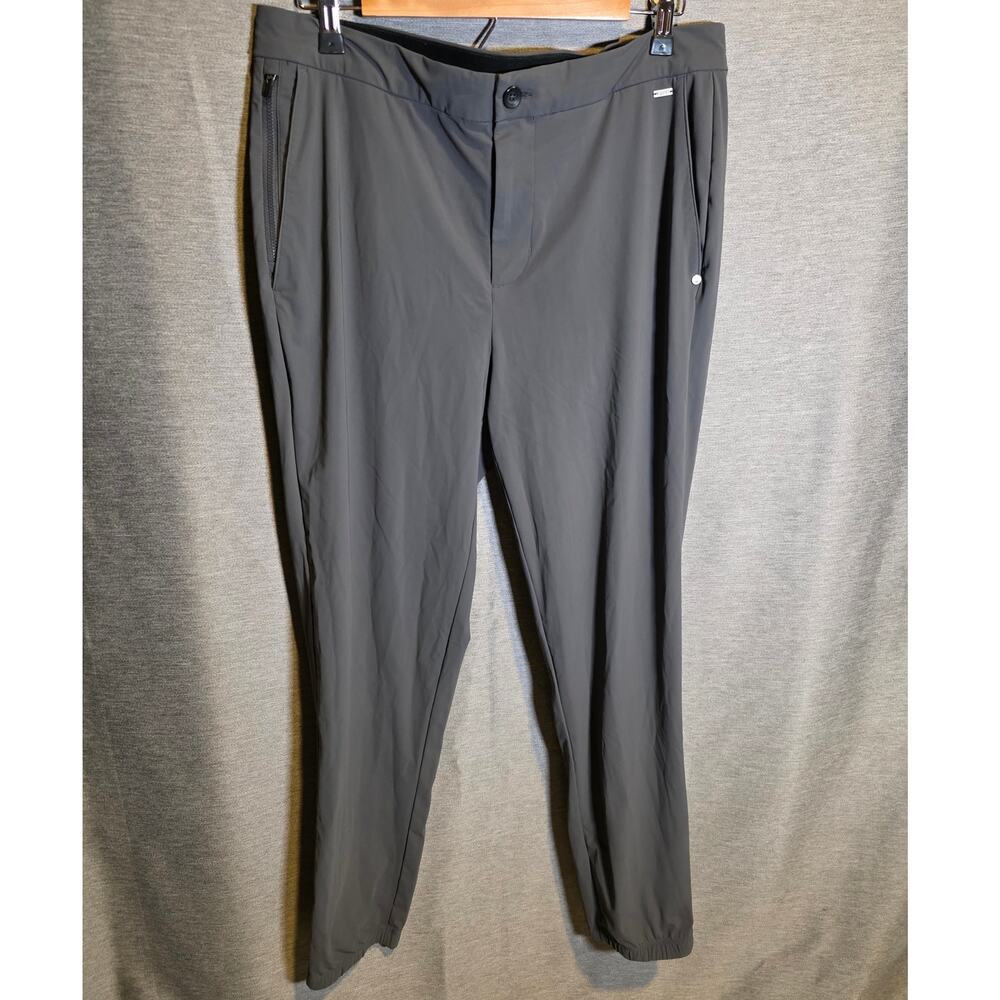 Vuori Fleet Jogger Men LG Gray Performance Sweatpant Chino Golf Athleisure V444